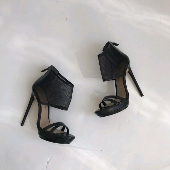 BCBG Max Azria Ferned Sandals Heel Leather Mesh Black Shoe Sandal 6.5 /36.5 - Picture 2 of 11